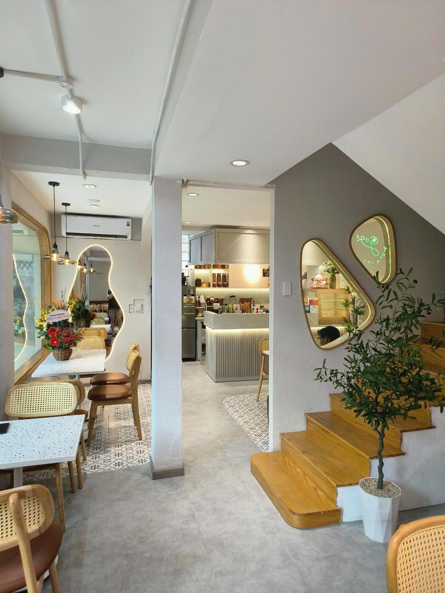 Goc Phong Drinks & Q4 Guest house
